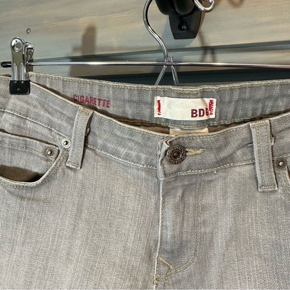 Urban Outfitters BDG Cigarette Jeans in Light Grey Denim - Picture 2 of 9